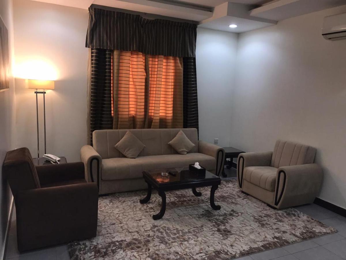 Wahat Al Nafil: Serviced In Almasif Riyadh