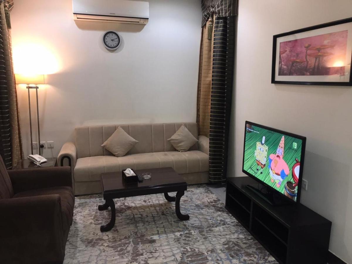 Wahat Al Nafil: Serviced In Almasif Riyadh
